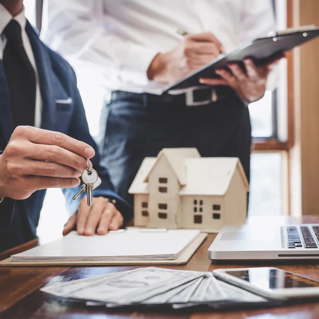 Simulation de frais annexes lors d’un prêt immobilier réalisée avec un courtier.